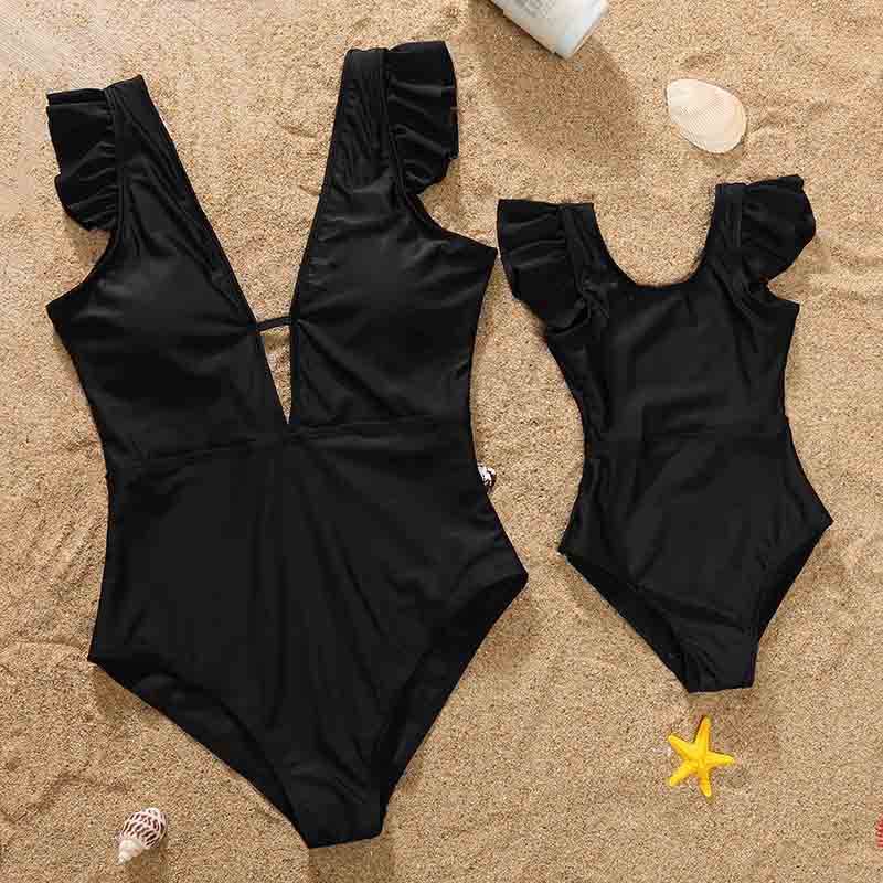 The Price is a Swimsuit Mommy  - Coffee Tea Or Me recensione e prezzo