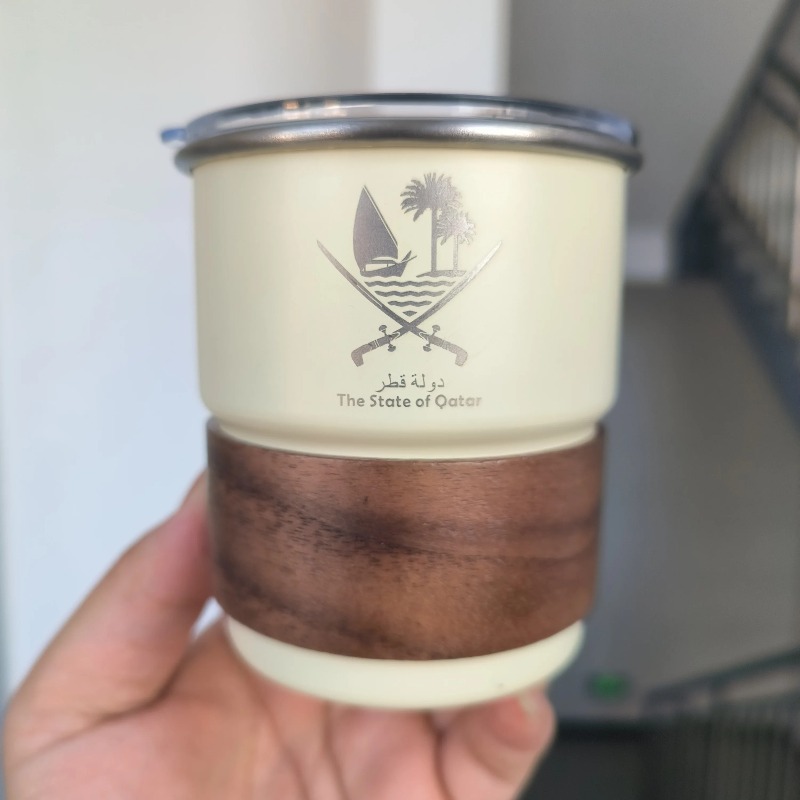 1 pcs The State of Qatar Logo  - Coffee Tea Name recensione e prezzo