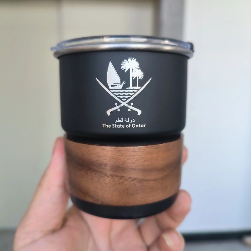 1 pcs The State of Qatar Logo  - Coffee Tea Name recensione e prezzo