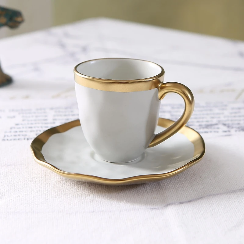 Italian colored glazed ceramic - Coffee Tea Games recensione e prezzo